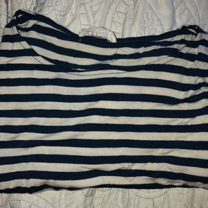 Half sleeve crop top